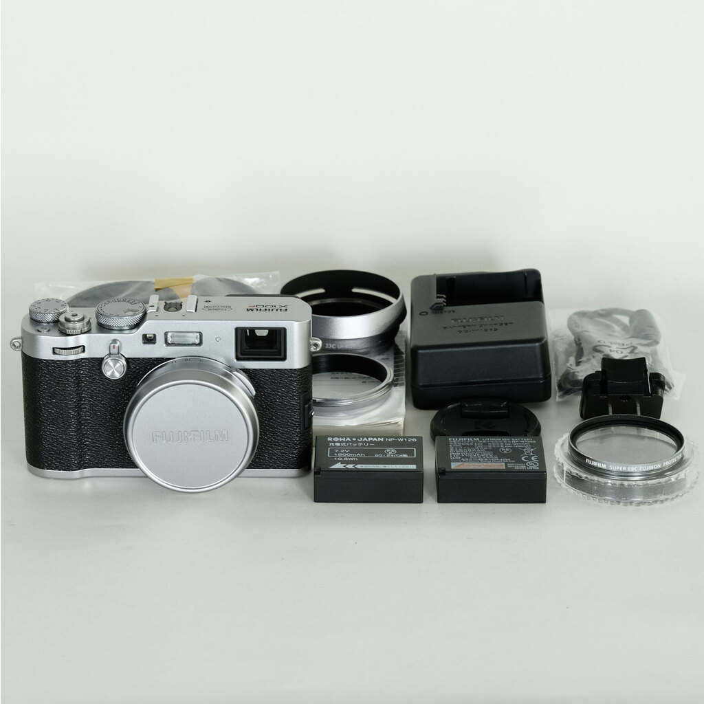 FUJIFILM X100F シルバー