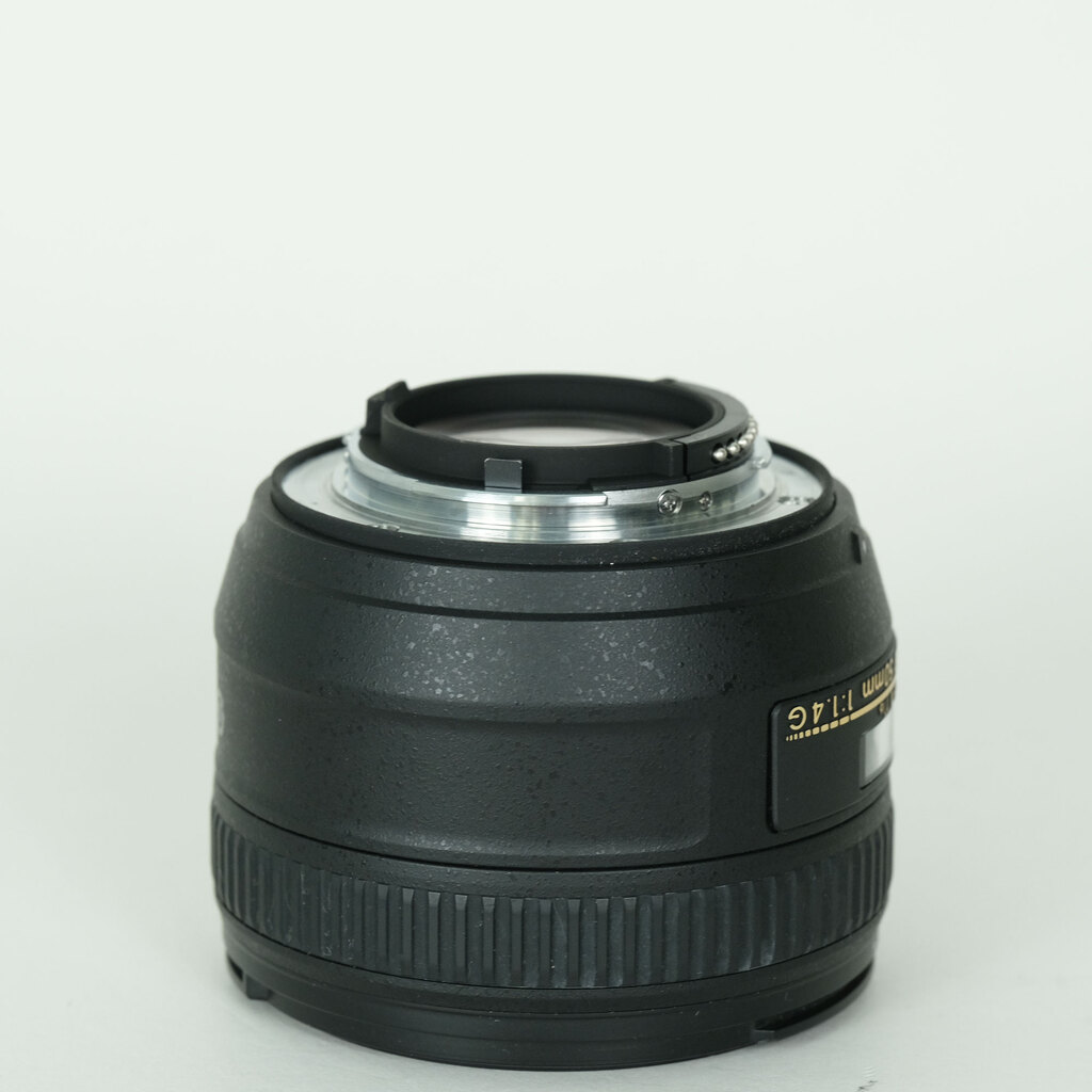 Nikon AF-S NIKKOR 50mm f/1.4Gの出品 | ONE SCENE（ワンシーン）