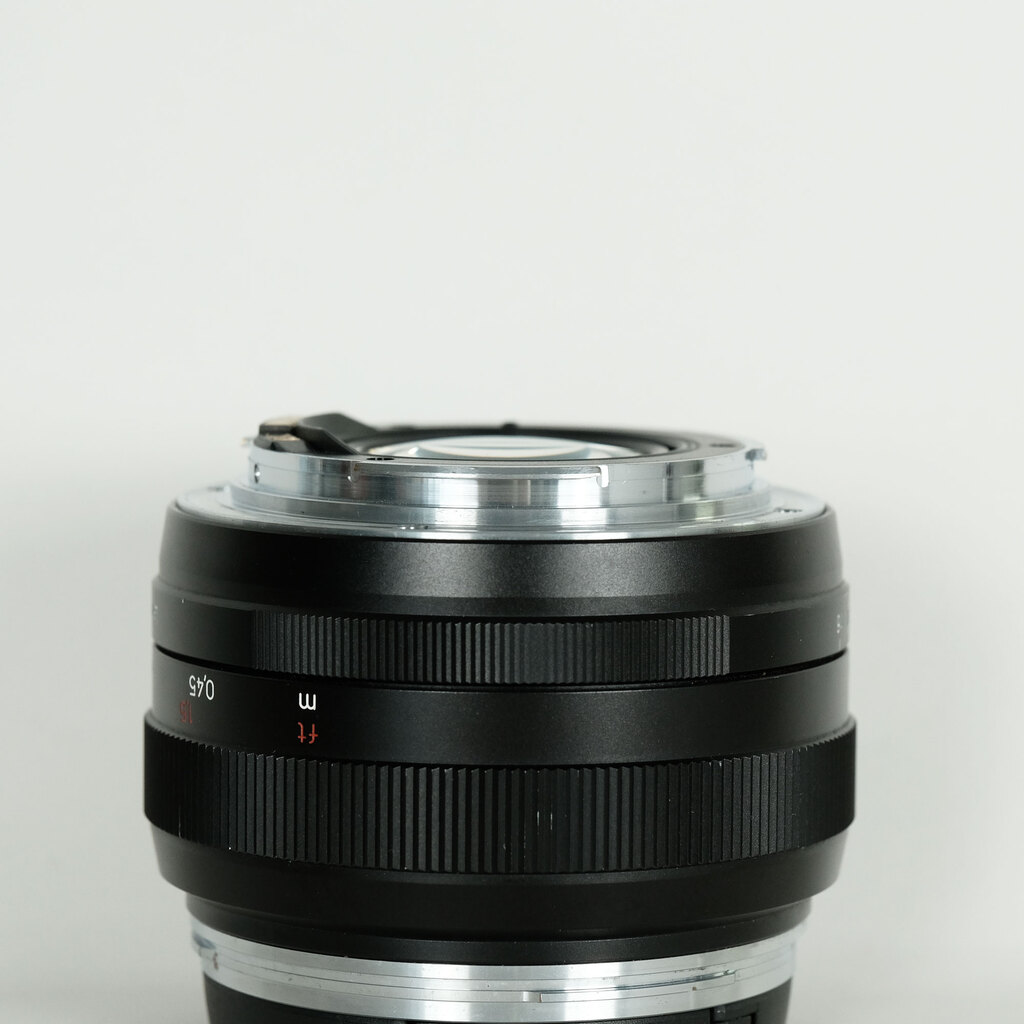 Carl Zeiss Planar T* 50mm F1.4 ZE [キヤノンEF用]