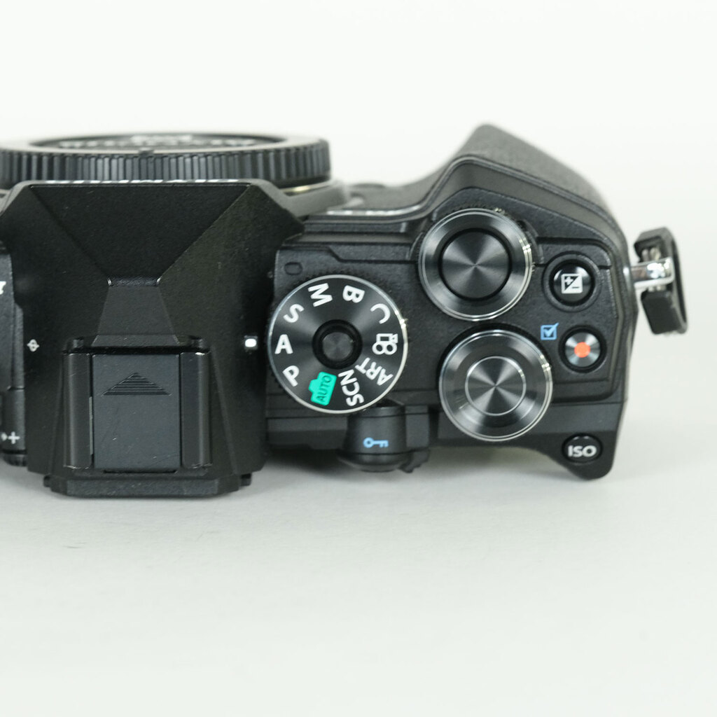 OLYMPUS OM-D E-M5 Mark III