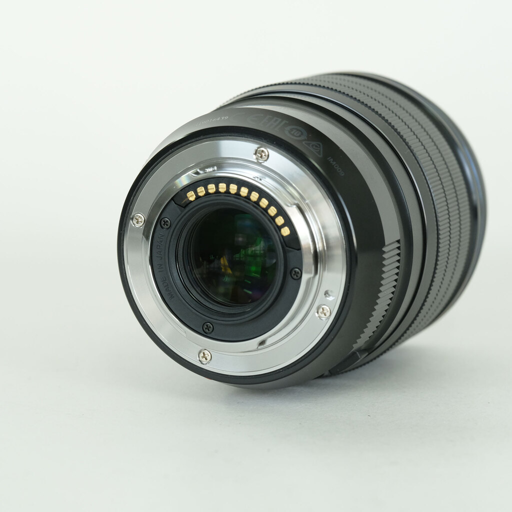 OLYMPUS M.ZUIKO DIGITAL ED 45mm F1.2 PRO OLYMPUS M.ZUIKO DIGITAL ED 45mm F1.2 PRO