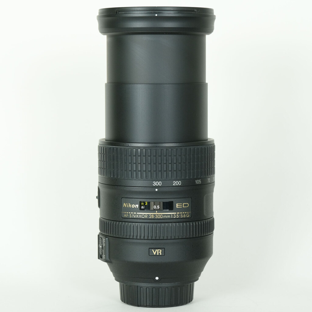 Nikon AF-S NIKKOR 28-300mm f/3.5-5.6G ED VR
