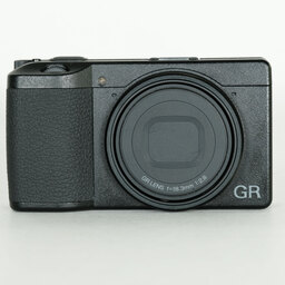 RICOH GR III