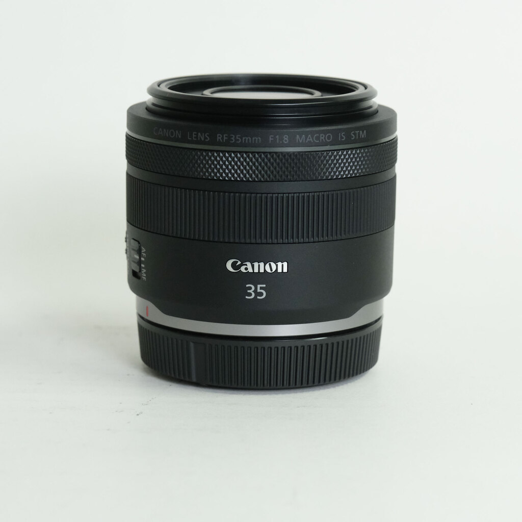 Canon RF35mm F1.8 MACRO IS STM