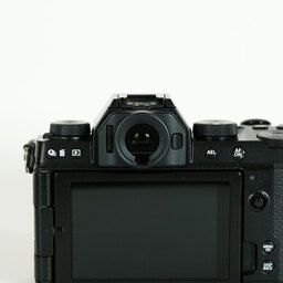 FUJIFILM X-S10