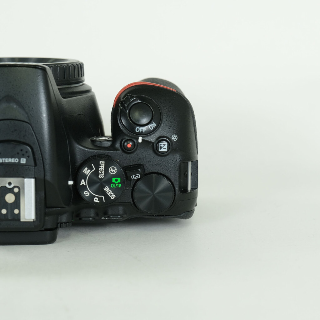 Nikon D5600