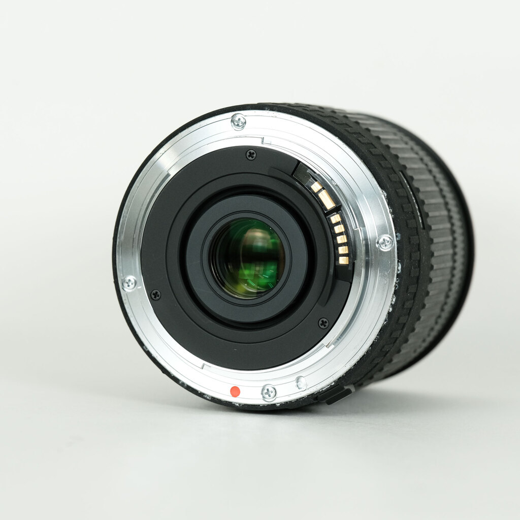 SIGMA 18-200mm F3.5-6.3 DC [キヤノンEF用]