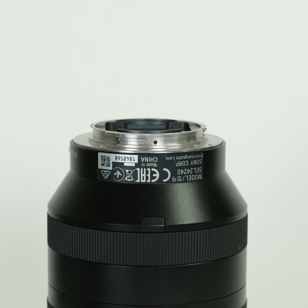 SONY FE 24-240mm F3.5-6.3 OSS SEL24240