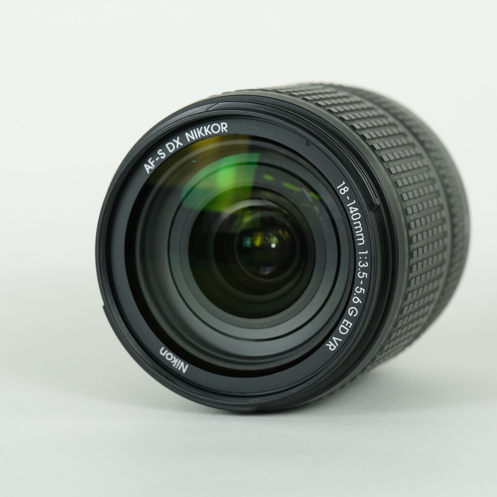 Nikon AF-S DX NIKKOR 18-140mm F3.5-5.6G ED VRの出品 | ONE SCENE