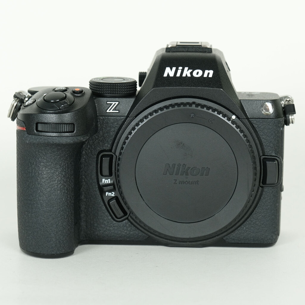 Nikon Z5II [�{�f�B]