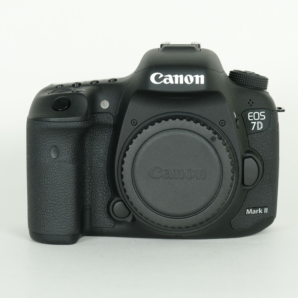 Canon EOS 7D Mark II Canon EOS 7D Mark II