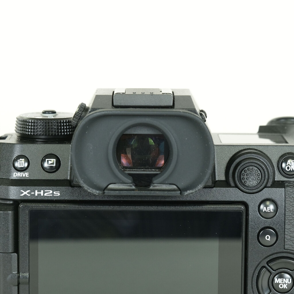 FUJIFILM X-H2S