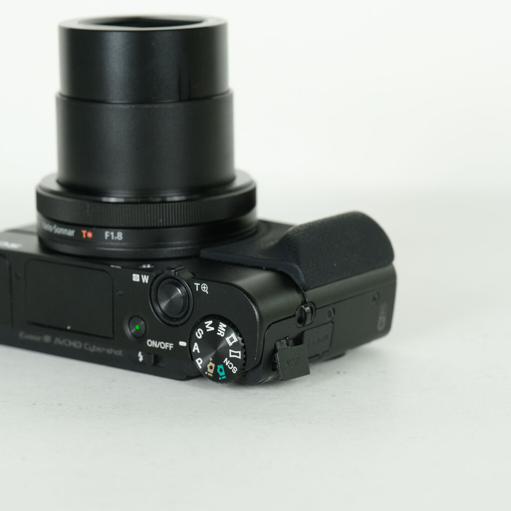 SONY Cyber-shot RX100III（DSC-RX100M3）の出品 | ONE SCENE（ワン