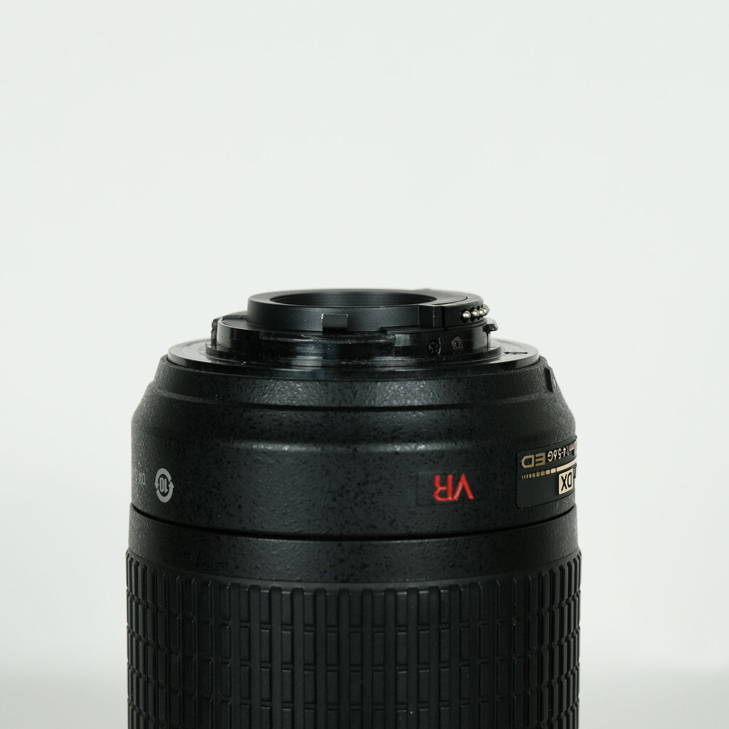 Nikon AF-S DX VR Zoom-Nikkor 55-200mm F4-5.6G IF-ED