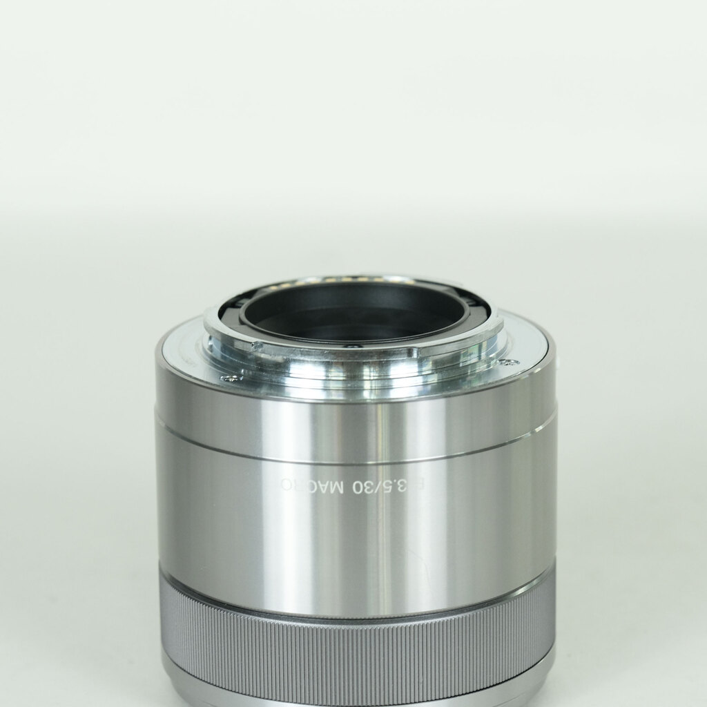 SONY E 30mm F3.5 Macro SEL30M35の出品 | ONE SCENE（ワンシーン）