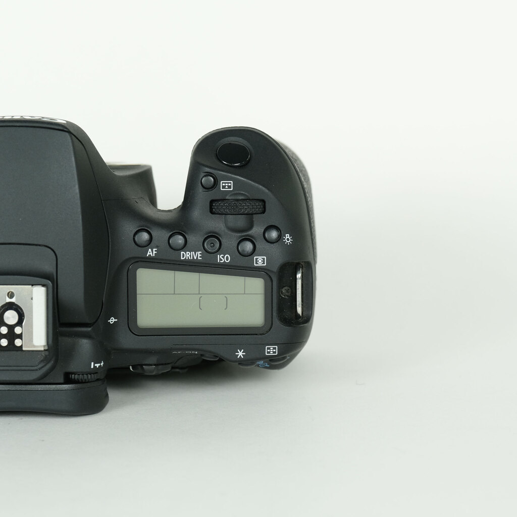 Canon EOS 90D