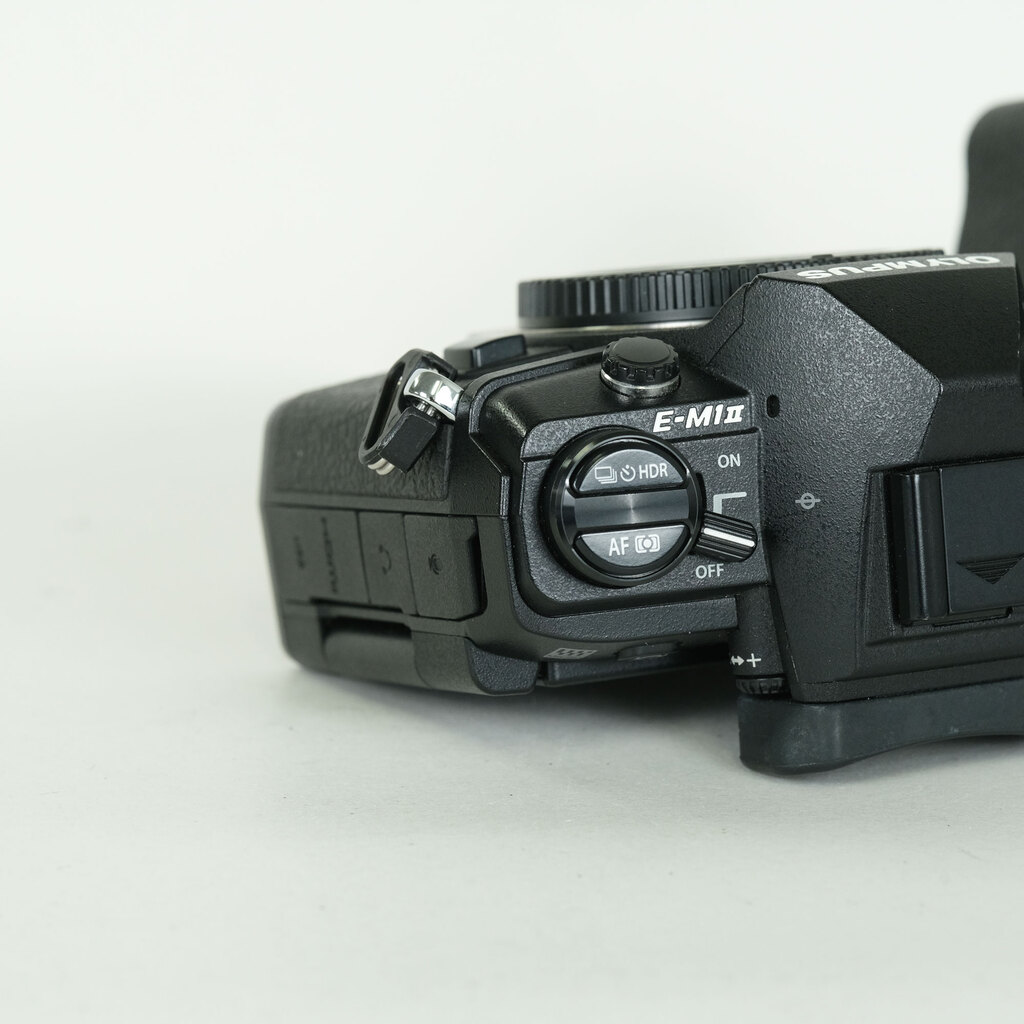 OLYMPUS OM-D E-M1 Mark II OLYMPUS OM-D E-M1 Mark II