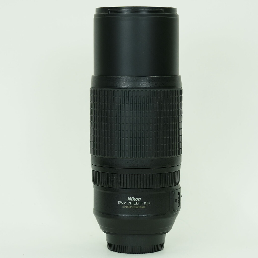 Nikon AF-S VR Zoom-Nikkor 70-300mm F4.5-5.6G IF-ED Nikon AF-S VR Zoom-Nikkor 70-300mm F4.5-5.6G IF-ED