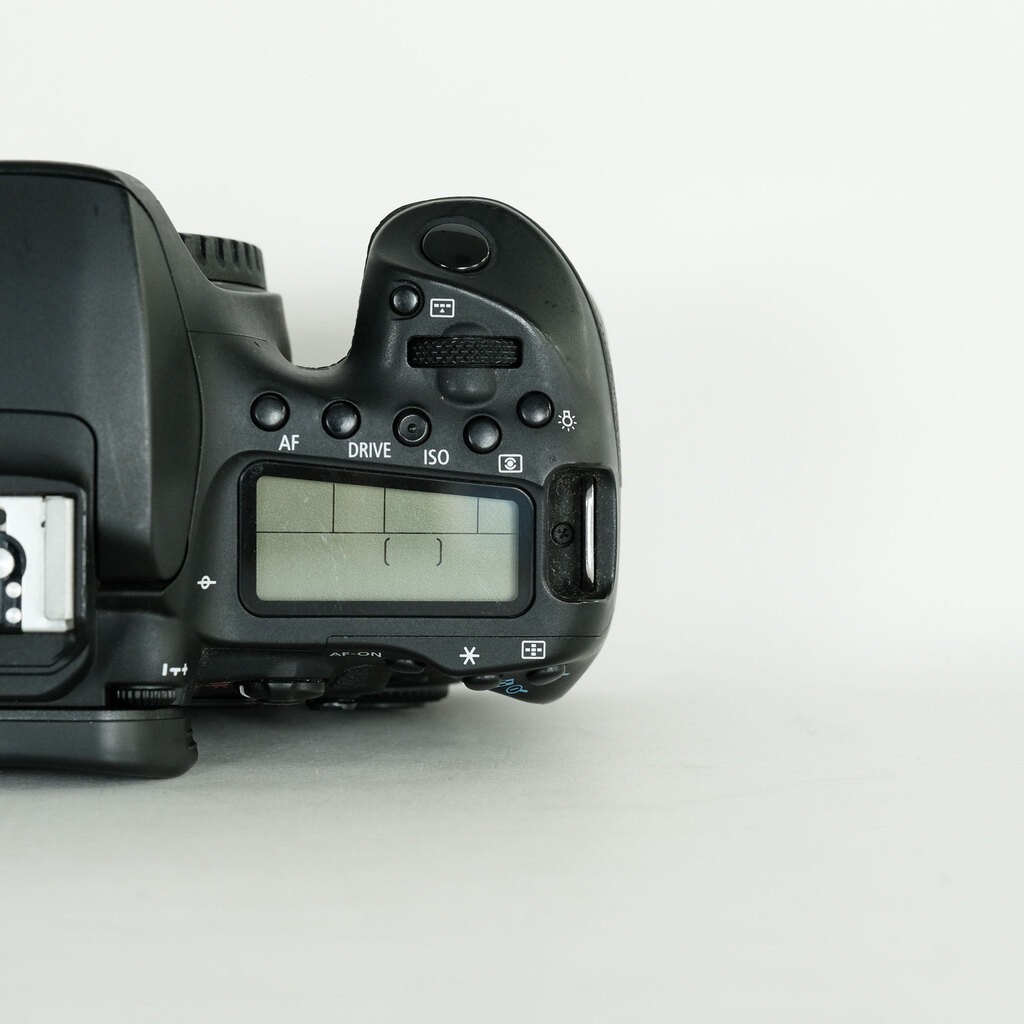 Canon EOS 90D