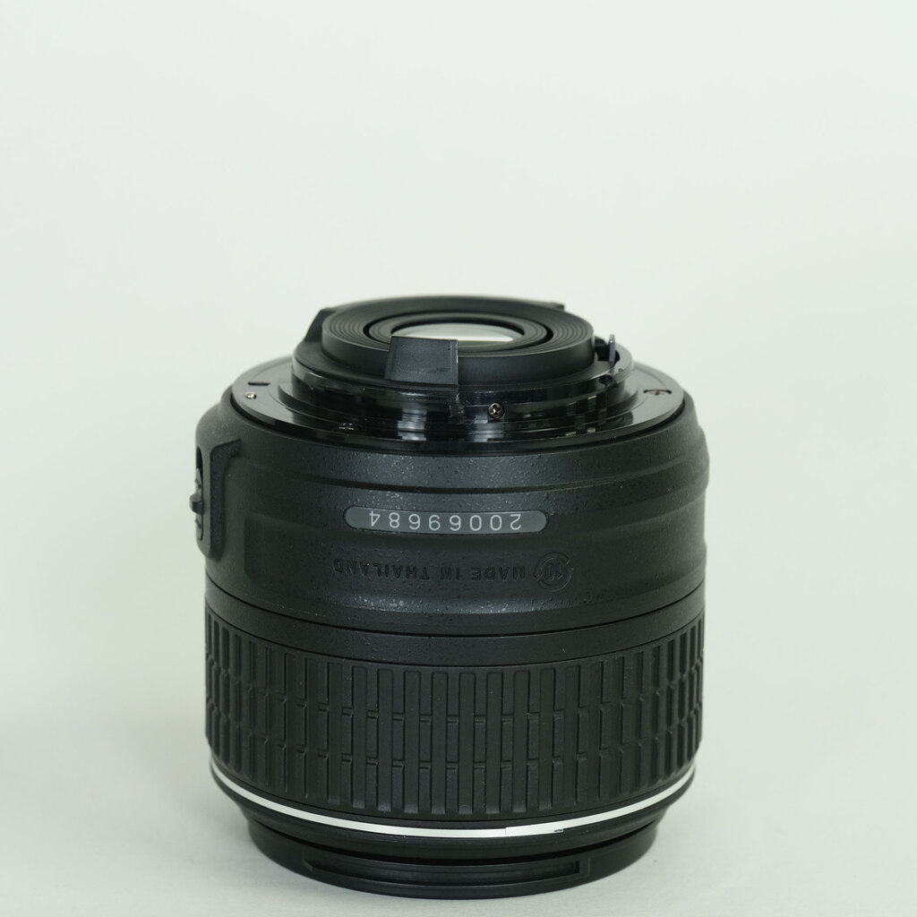 Nikon AF-S DX NIKKOR 18-55mm f3.5-5.6G VR II