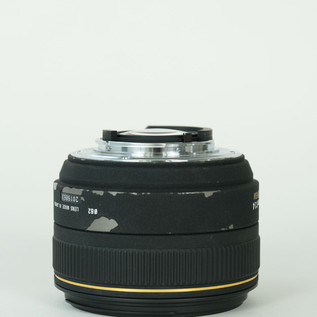 SIGMA 30mm F1.4EX DC HSM [ニコンF用]の出品 | ONE SCENE（ワンシーン）