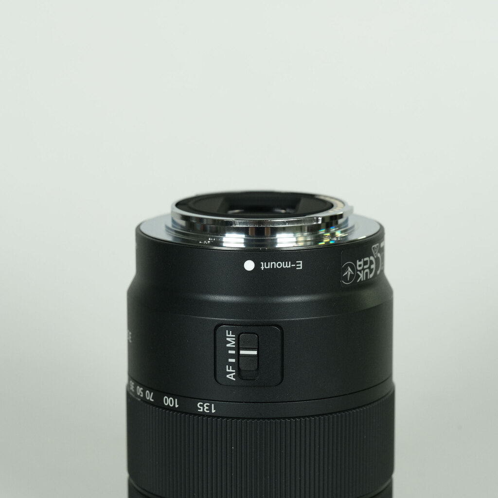 SONY E 18-135mm F3.5-5.6 OSS SEL18135