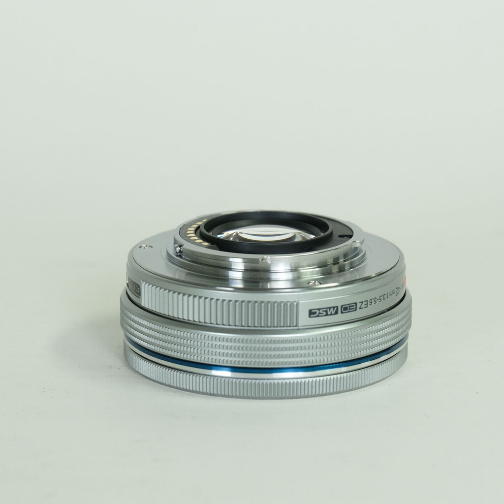 OLYMPUS M.ZUIKO DIGITAL ED 14-42mm F3.5-5.6 EZ シルバー