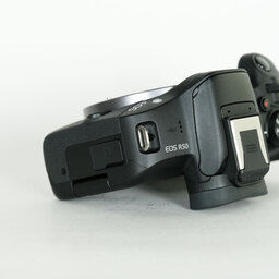 Canon EOS R50