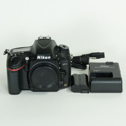 Nikon D610