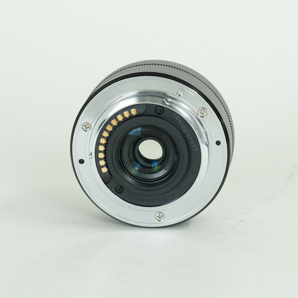 Panasonic LUMIX G VARIO 12-32mm / F3.5-5.6 ASPH. / MEGA O.I.S. Panasonic LUMIX G VARIO 12-32mm / F3.5-5.6 ASPH. / MEGA O.I.S.