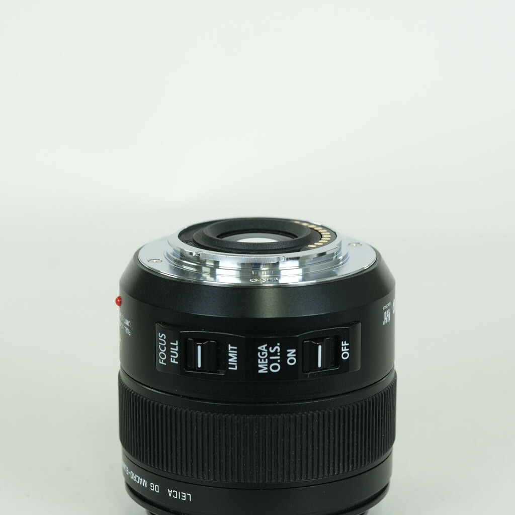 Panasonic LEICA DG MACRO-ELMARIT 45mm F2.8 ASPH. MEGA O.I.S.