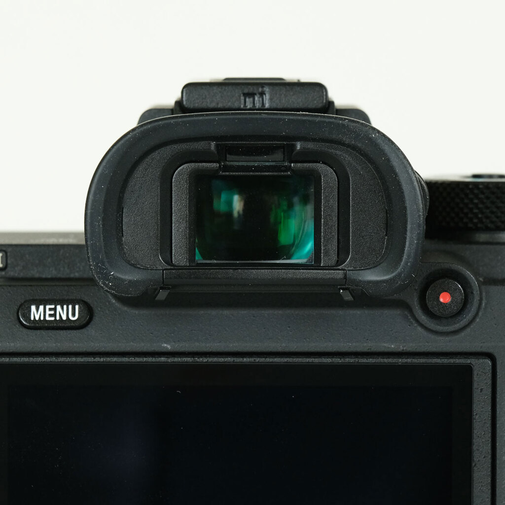 SONY α7RIII ボディ ILCE-7RM3A   【後期モデル 液晶下部にSONYロゴなし】