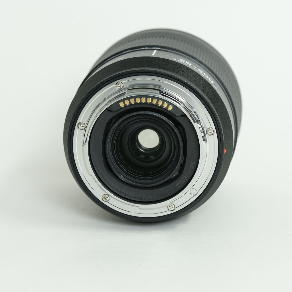 Panasonic LUMIX S 28-200mm F4-7.1 MACRO O.I.S.