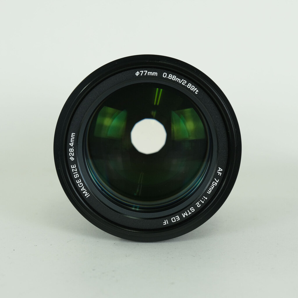 VILTROX AF 75mm F1.2 (フジフイルムX用) VILTROX AF 75mm F1.2 (フジフイルムX用)