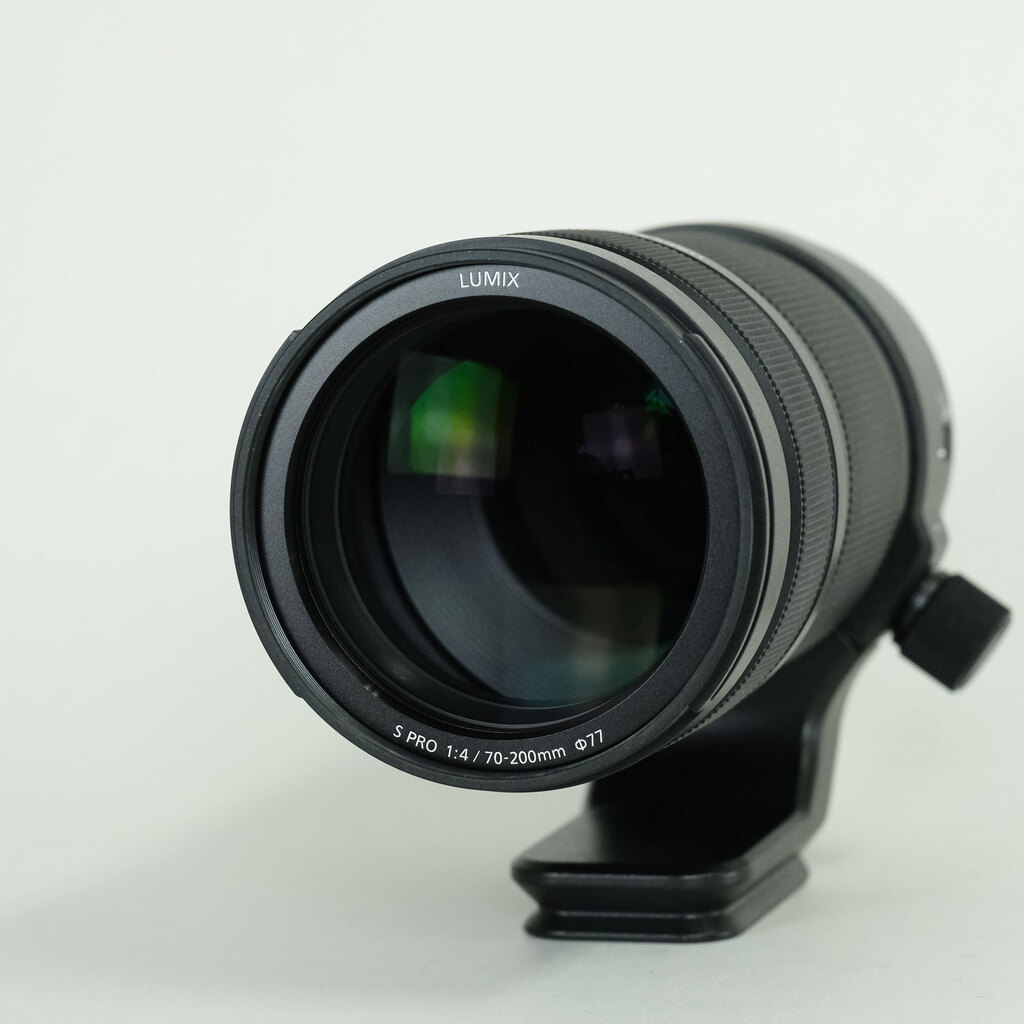 Panasonic LUMIX S PRO 70-200mm F4 O.I.S. Panasonic LUMIX S PRO 70-200mm F4 O.I.S.