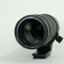 Panasonic LUMIX S PRO 70-200mm F4 O.I.S. Panasonic LUMIX S PRO 70-200mm F4 O.I.S.