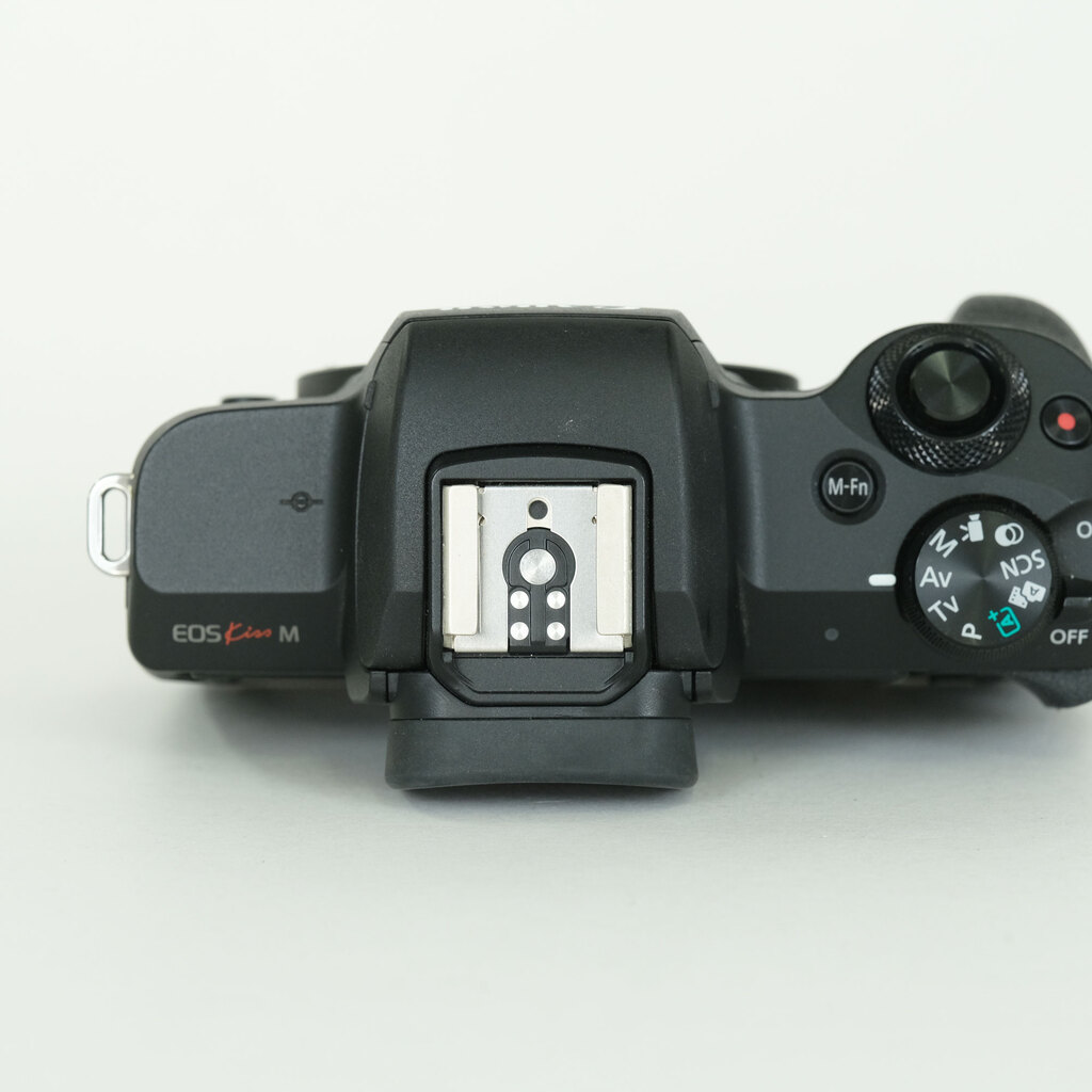 Canon EOS Kiss M