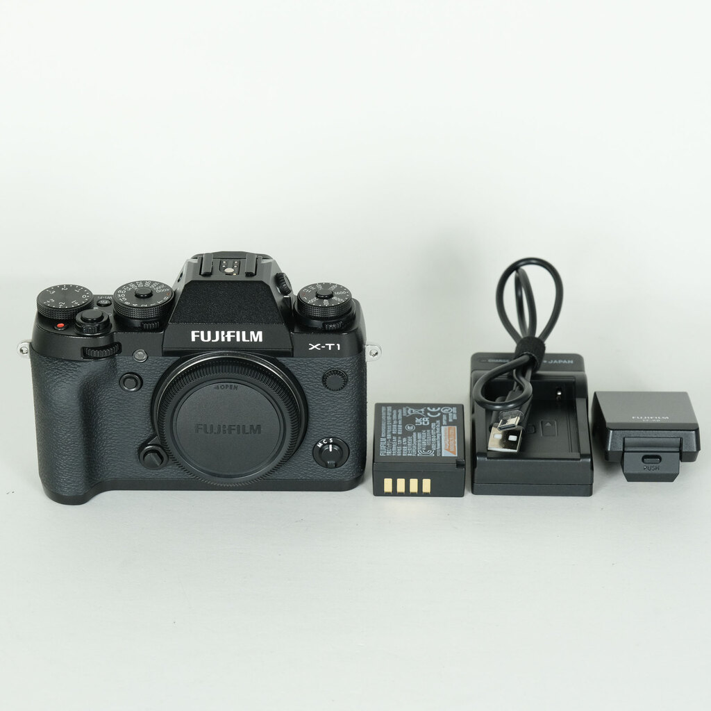 FUJIFILM X-T1 [�u���b�N]