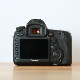 Canon EOS 5D Mark IV