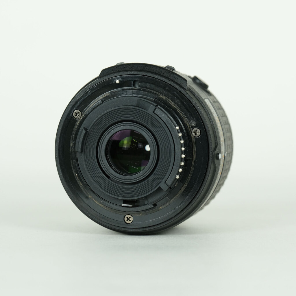 Nikon AF-S DX NIKKOR 18-55mm f3.5-5.6G VR IIの出品 | ONE SCENE
