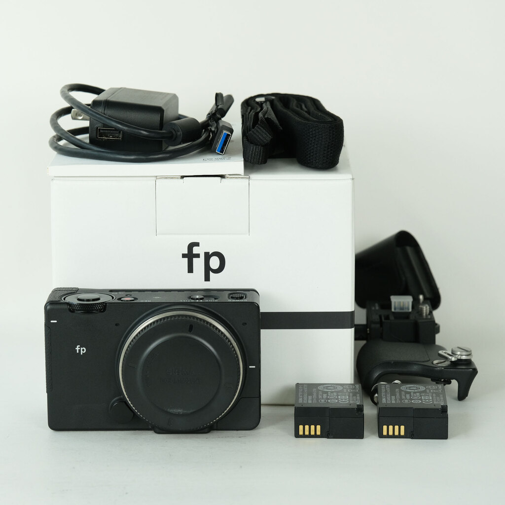 SIGMA fpの出品 | ONE SCENE（ワンシーン）