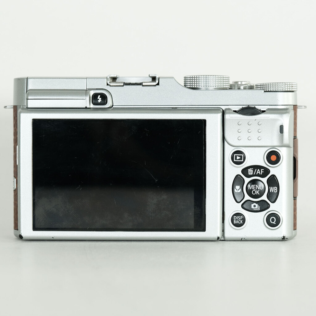 FUJIFILM X-A1 ボディ ブラウン