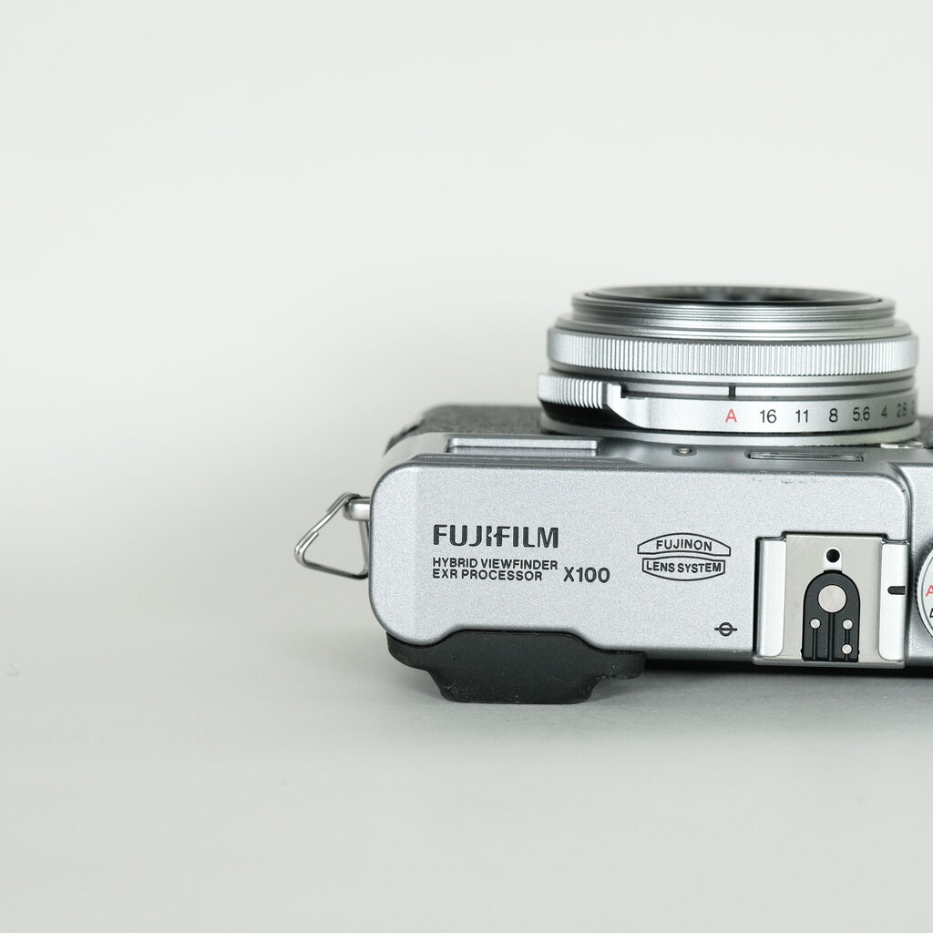 FUJIFILM FinePix X100