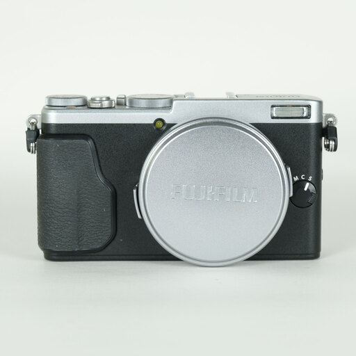 FUJIFILM X70 シルバー