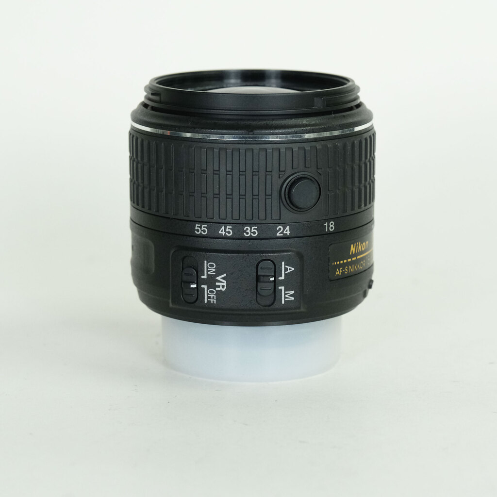 Nikon AF-S DX NIKKOR 18-55mm f3.5-5.6G VR II Nikon AF-S DX NIKKOR 18-55mm f3.5-5.6G VR II