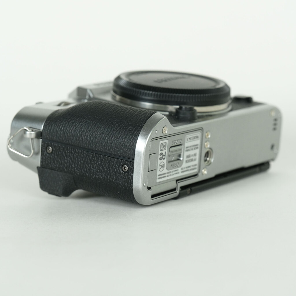FUJIFILM X-T30の出品 | ONE SCENE（ワンシーン）