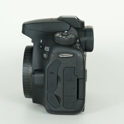 Canon EOS 90D