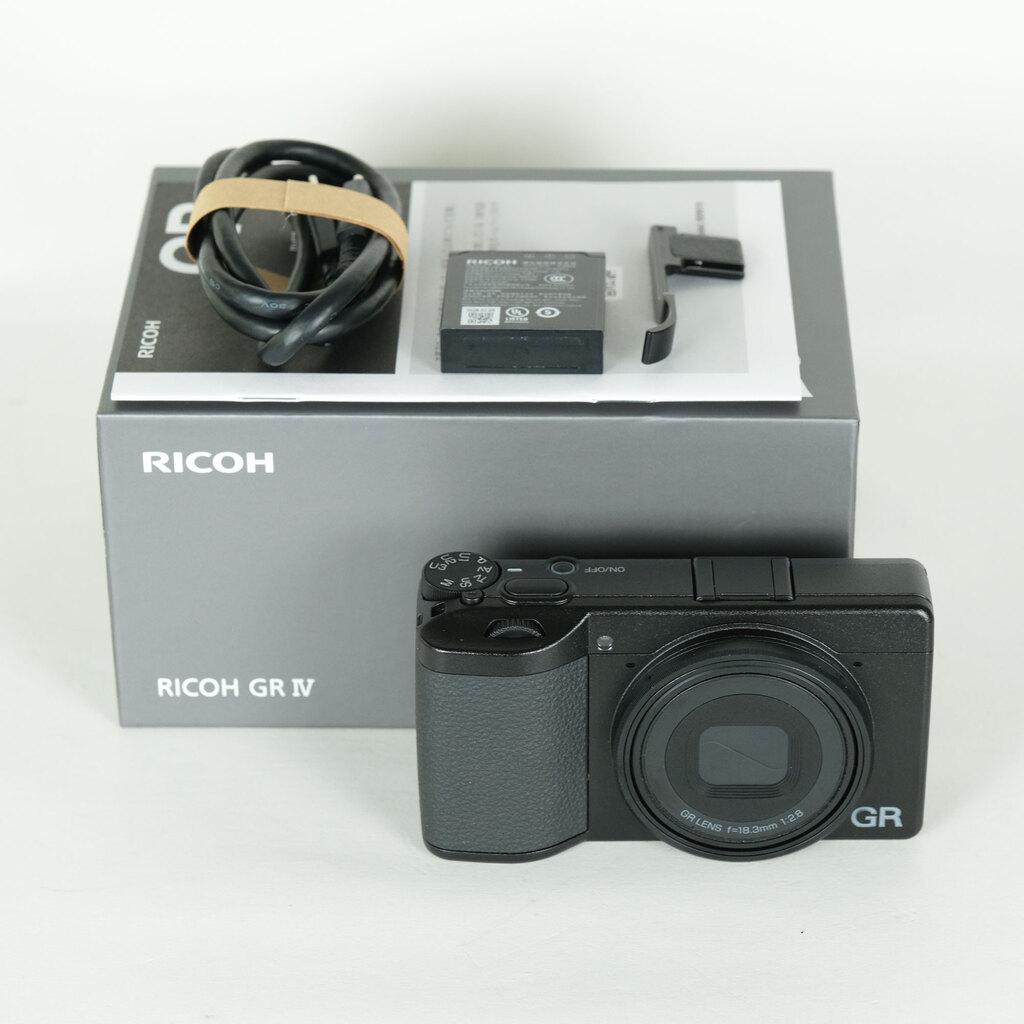 RICOH GR IV