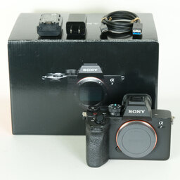 SONY α7 IV(ILCE-7M4) SONY α7 IV(ILCE-7M4)