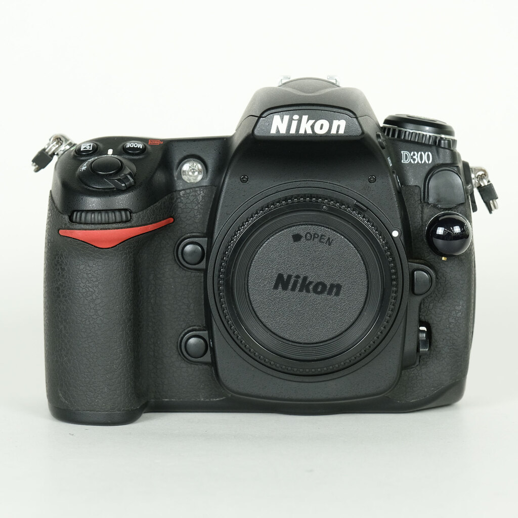D300 ボディ 中古価格比較 - 価格.com